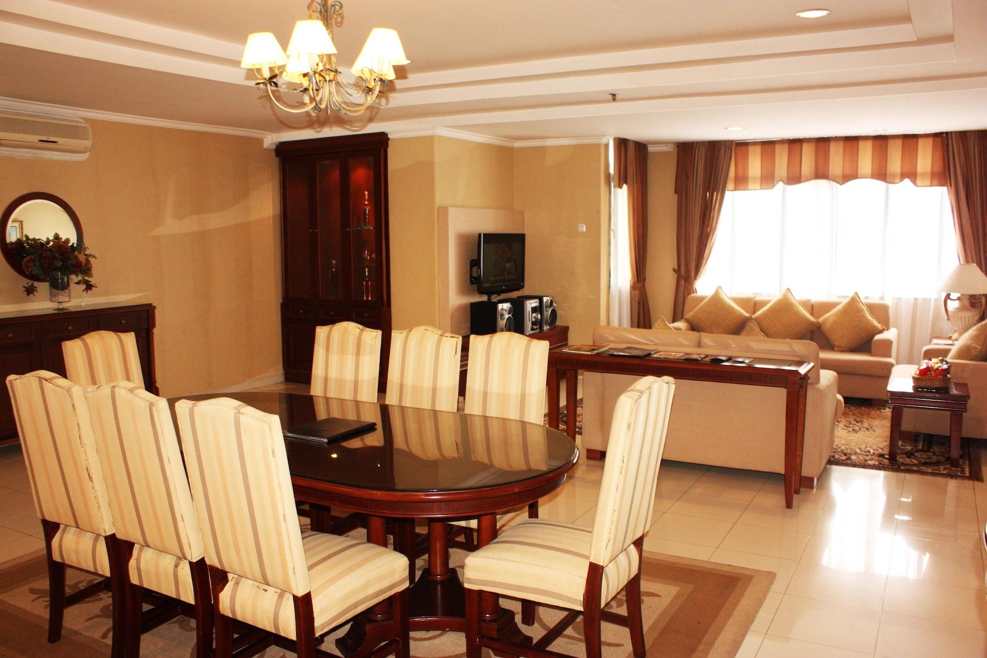 Travellers Suites Serviced Apartments Μεντάν Εξωτερικό φωτογραφία