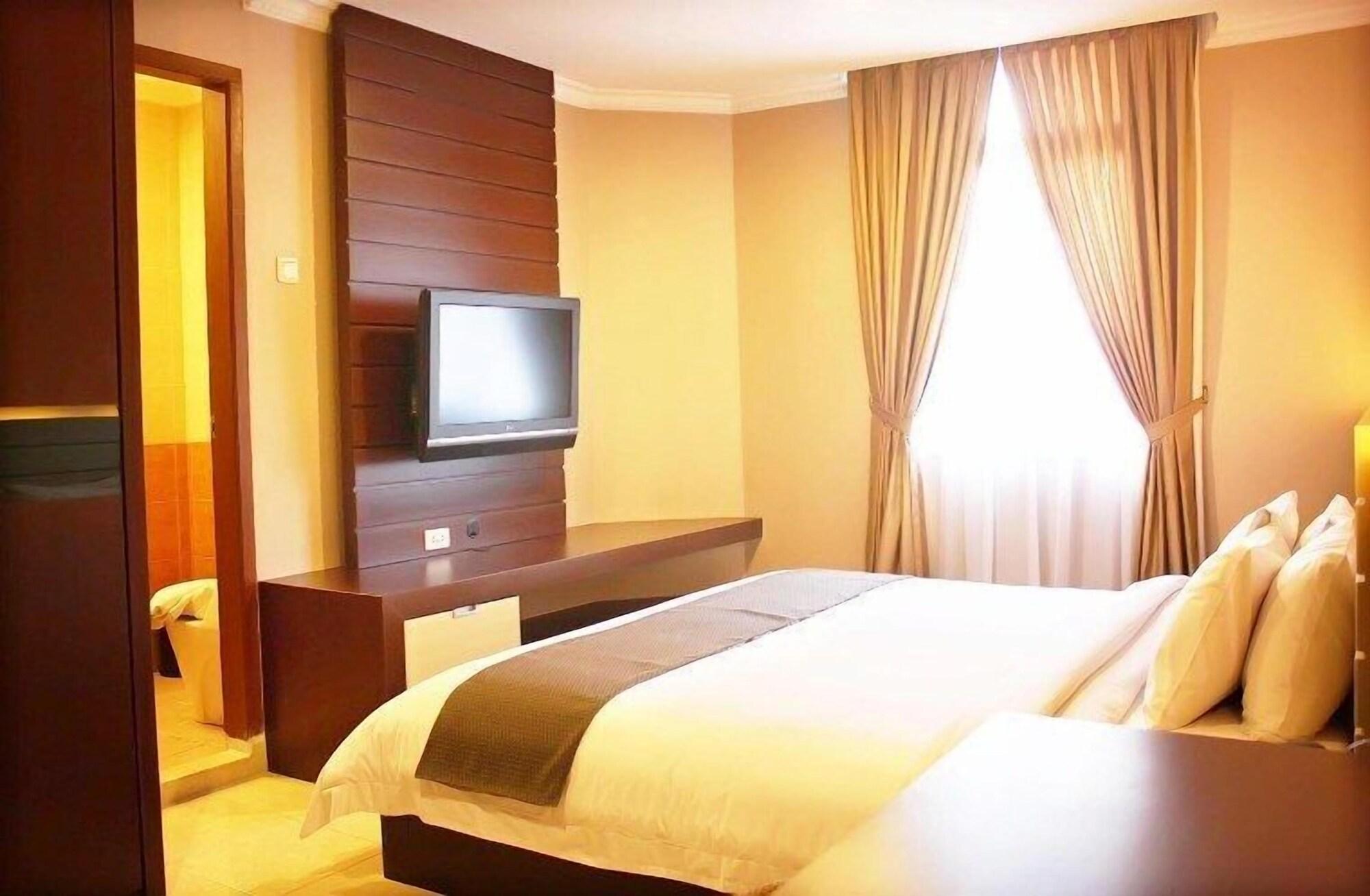 Travellers Suites Serviced Apartments Μεντάν Εξωτερικό φωτογραφία