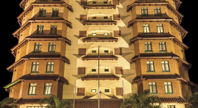 Travellers Suites Serviced Apartments Μεντάν Εξωτερικό φωτογραφία