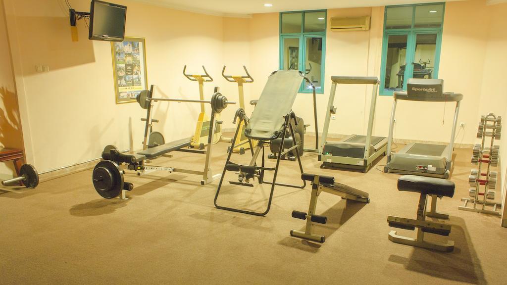 Travellers Suites Serviced Apartments Μεντάν Εξωτερικό φωτογραφία