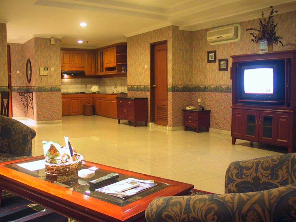 Travellers Suites Serviced Apartments Μεντάν Δωμάτιο φωτογραφία